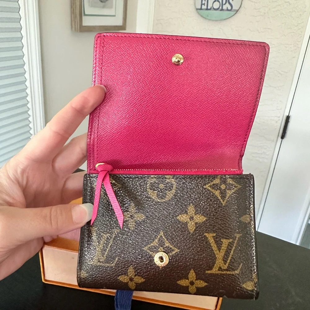 💞SOLD! Louis Vuitton Victorine Christmas Animation Wallet Monogram Rose Pivoine - Picture 9 of 15